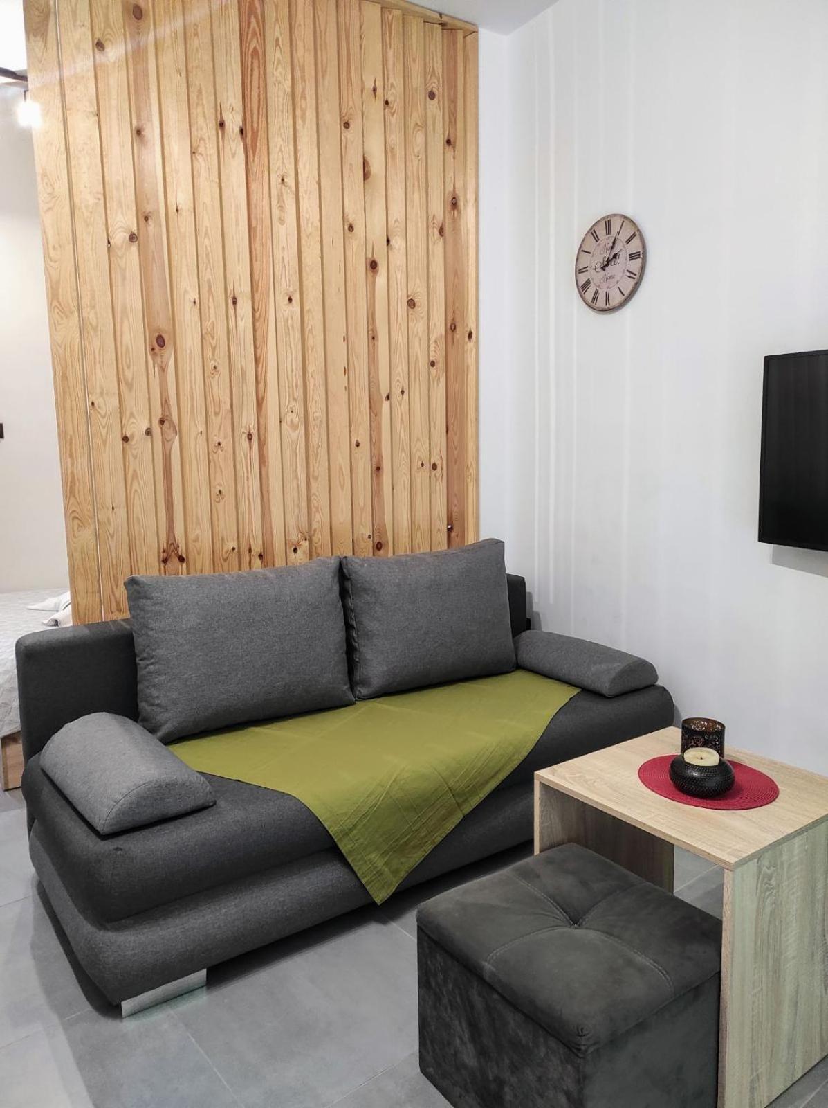 Giannis Studio Thessaloníki Luaran gambar